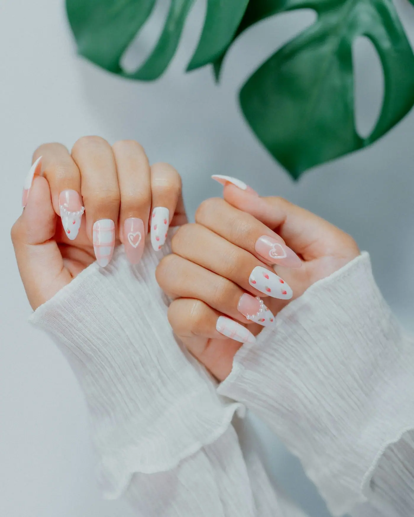 Nail art at Peach